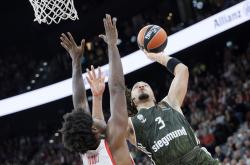 包含赛后上海久事备战欧篮联；临场应变细节曝光；目标明确；更衣室氛围转暖的词条-ayx爱游戏官网首页